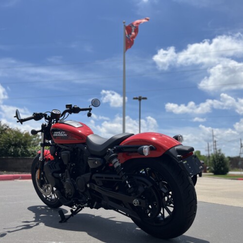 2026 Harley-Davidson® RH975 Nightster® Blood Orange Black Trim thumb 0