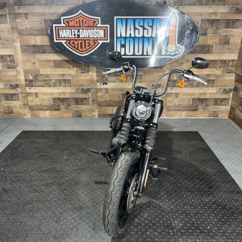 2023 Harley-Davidson® Street Bob® 114 Vivid Black thumb 3