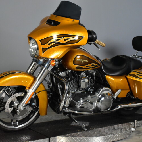 2016 Harley-Davidson® Street Glide® Hard Candy Gold Flake thumb 0
