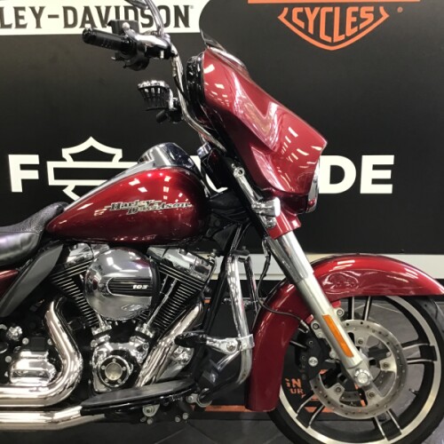 2016 Harley-Davidson® Street Glide® Special Velocity Red Sunglo thumb 3