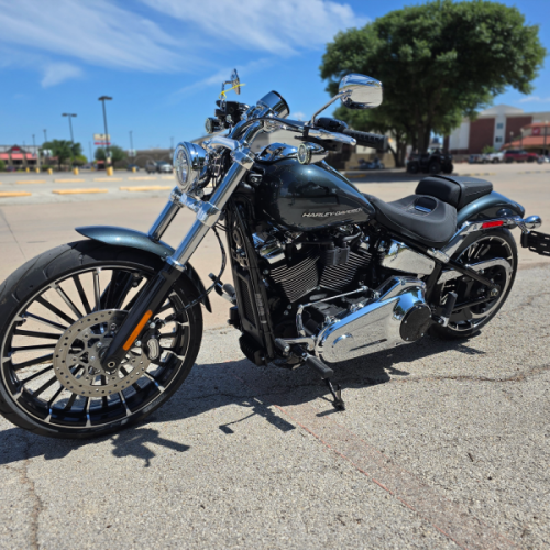 2026 Harley-Davidson® Breakout® thumb 0
