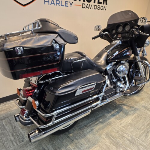 2002 Harley-Davidson® Electra Glide® Ultra Classic® Vivid Black FLHTCI thumb 3