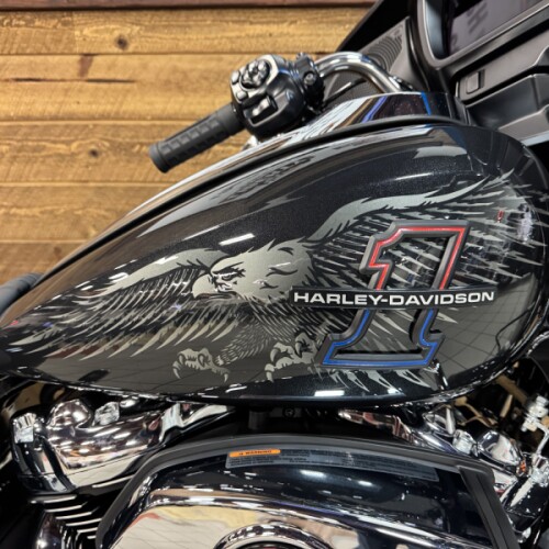 2026 Harley-Davidson® Street Glide® Midnight Ember Chrome Trim FLHX thumb 3