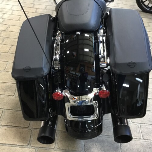 2023 Harley-Davidson® Street Glide® Vivid Black thumb 2