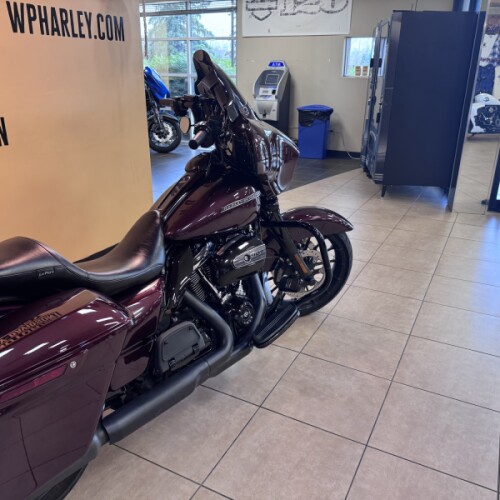 2018 Harley-Davidson® Street Glide® Special Twisted Cherry thumb 1