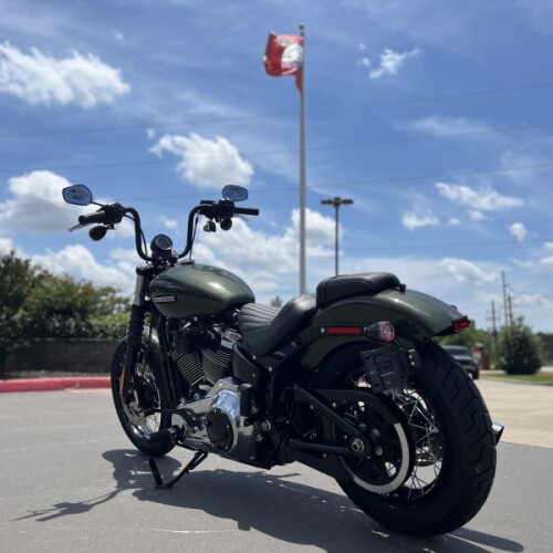 2026 Harley-Davidson® FXBB Street Bob® Olive Steel Metallic  thumb 0