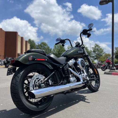2026 Harley-Davidson® FXBB Street Bob® Olive Steel Metallic  thumb 2