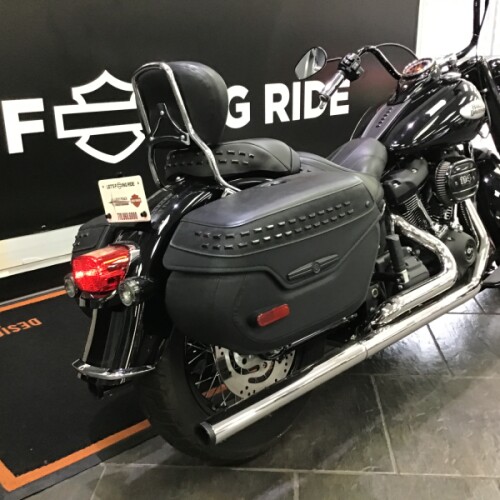2023 Harley-Davidson® Heritage Classic Vivid Black thumb 0