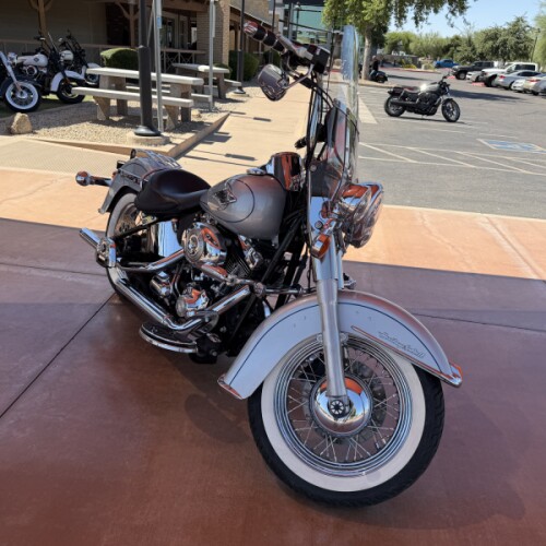 FLSTC 2011 Heritage Softail® Classic thumb 2