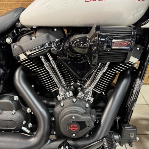 2026 Harley-Davidson® Low Rider® ST White Onyx Pearl Black Trim FLXRST thumb 2