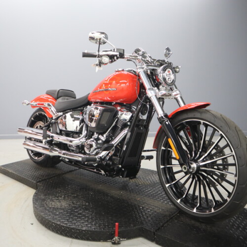 2026 Harley-Davidson® Breakout™ FXBR thumb 2