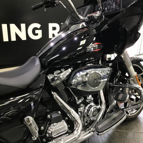 2025 Harley-Davidson® Road Glide® Vivid Black thumb 1