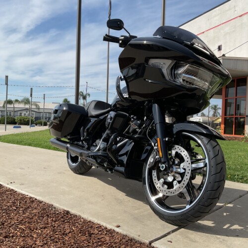 FLTRX 2026 Road Glide® thumb 2