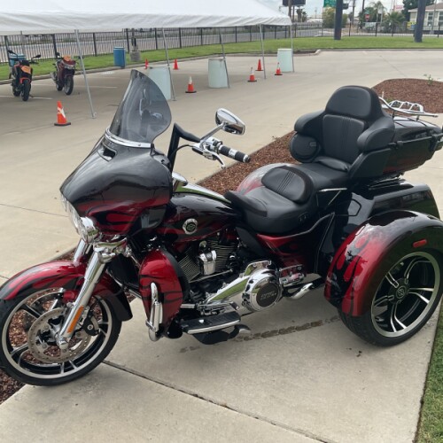 FLHTCUTGSE 2022 CVO™ Tri Glide® thumb 0