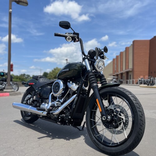 2026 Harley-Davidson® FXBB Street Bob® Olive Steel Metallic  thumb 3