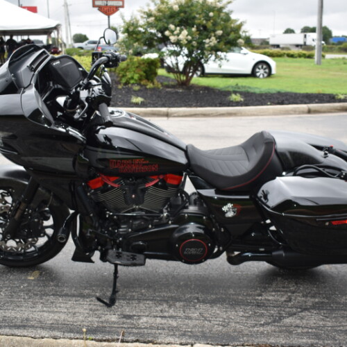 FLTRXSTSE 2024 CVO™ Road Glide® ST thumb 0