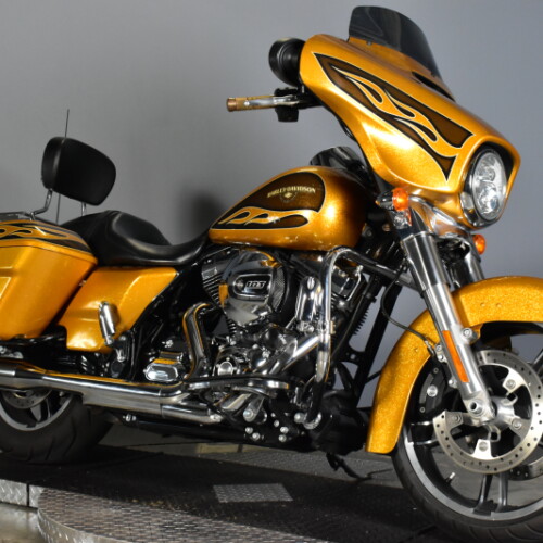 2016 Harley-Davidson® Street Glide® Hard Candy Gold Flake thumb 2