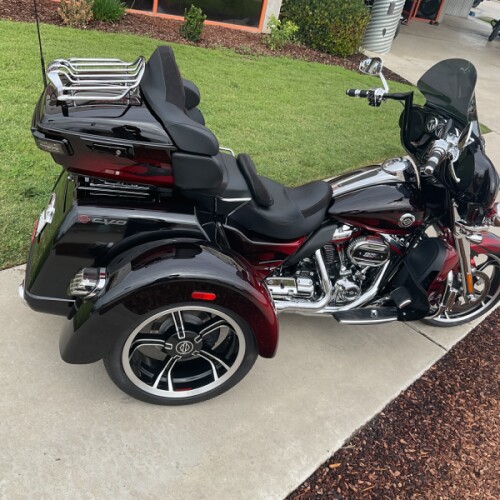 FLHTCUTGSE 2022 CVO™ Tri Glide® thumb 1