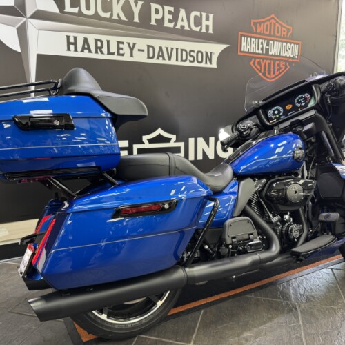 2025 Harley-Davidson® Street Glide® Ultra thumb 2