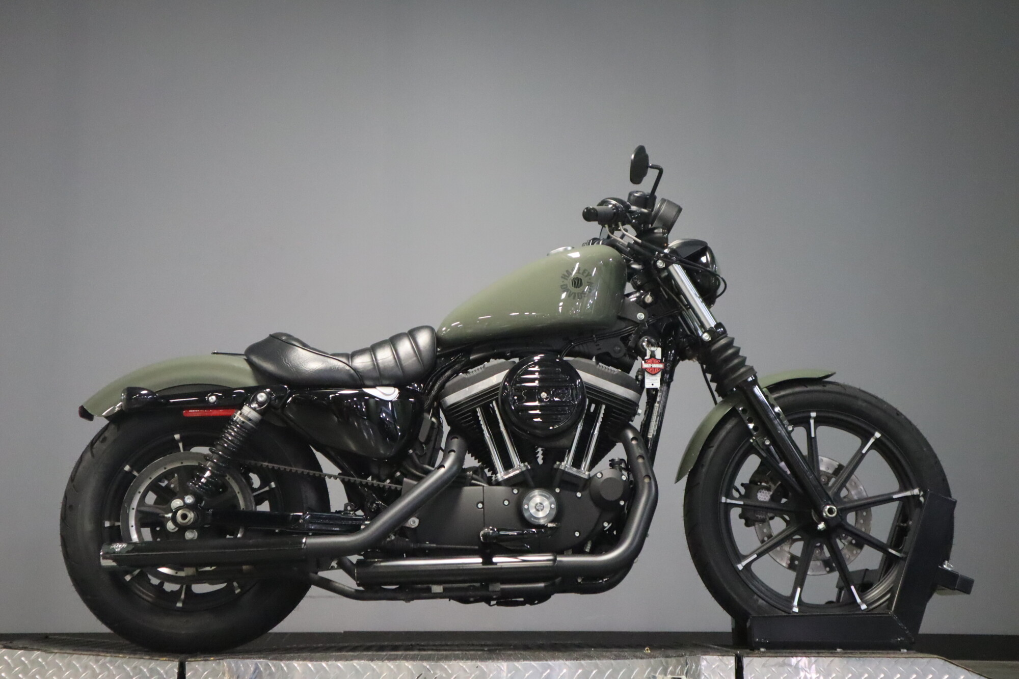 2025 Harley-Davidson® Street Bob® FXBB | Rawhide Harley-Davidson®