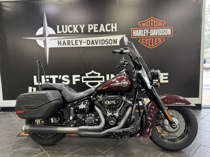 2018 Harley-Davidson® Heritage Classic 114 Twisted Cherry