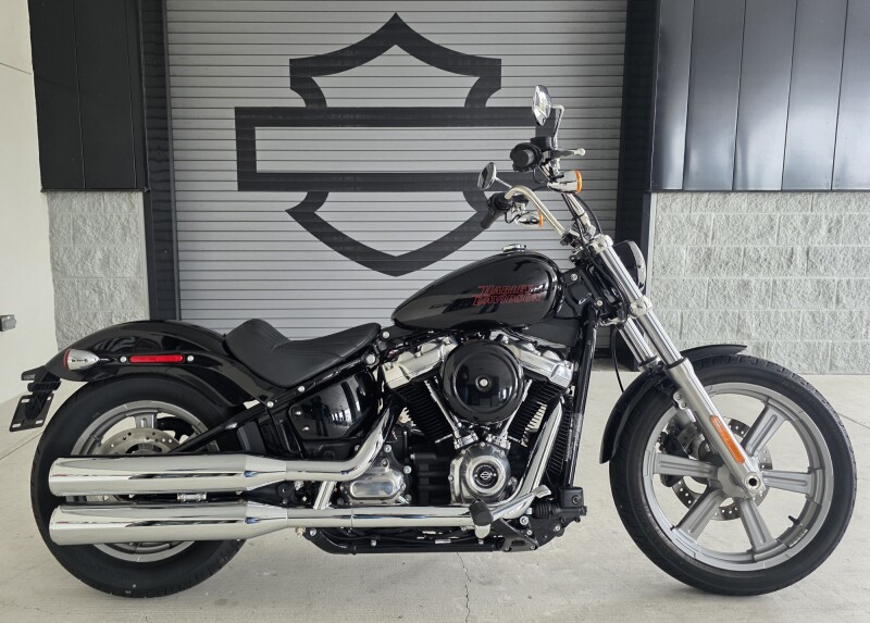 2023 Harley-Davidson® Softail® Standard Vivid Black