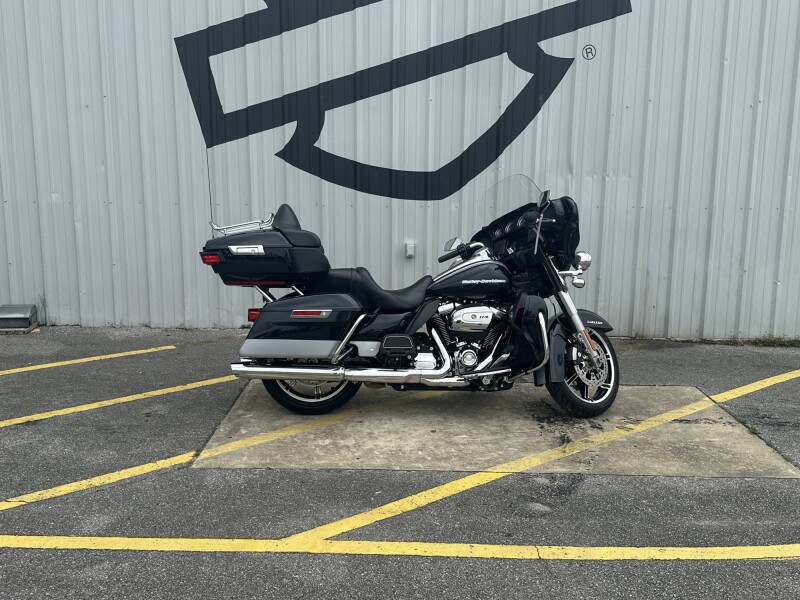 2020 Harley-Davidson® Ultra Limited Midnight Blue/Barracuda Silver
