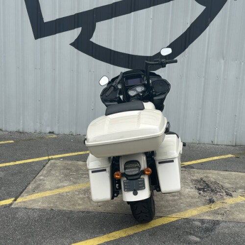 2023 Harley-Davidson® Road Glide® ST White Sand Pearl thumb 1