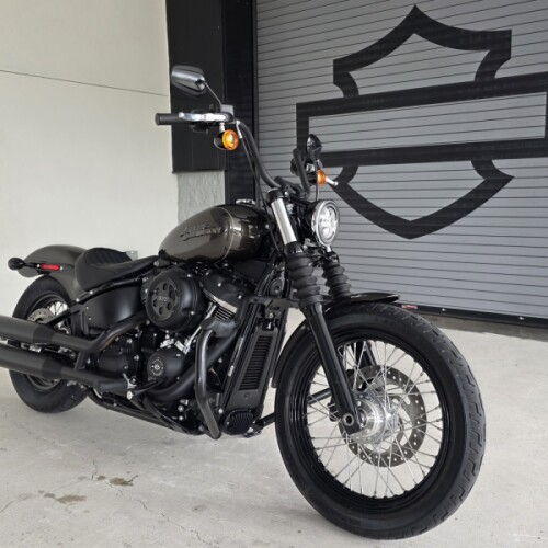 2020 Harley-Davidson® Street Bob® River Rock Gray thumb 3