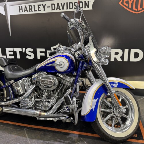 2014 Harley-Davidson® Softail® Deluxe Candy Cobalt and White Gold Pearl with Airflow graphics thumb 3
