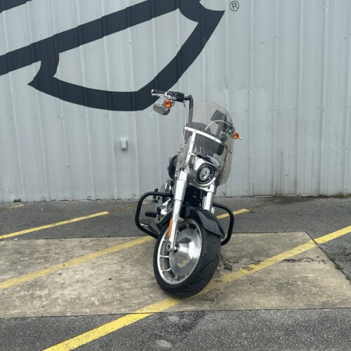 2024 Harley-Davidson® Fat Boy® 114 Vivid Black thumb 3