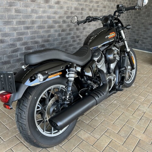 2023 Harley-Davidson® Nightster™ Special Vivid Black thumb 2