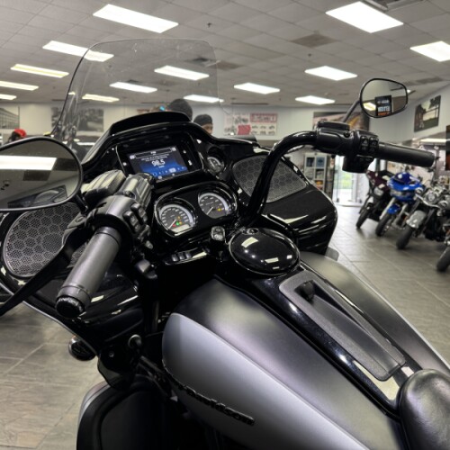 2020 Harley-Davidson® Road Glide® Limited Barracuda Silver Denim/Black Denim thumb 0