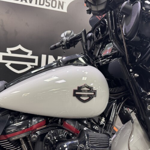 2020 Harley-Davidson® CVO™ Street Glide® Sand Dune thumb 1