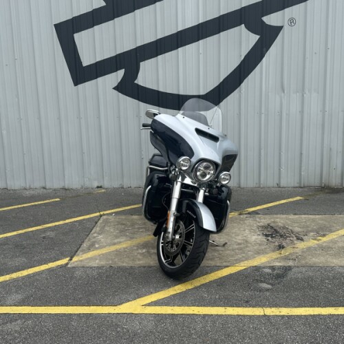 2020 Harley-Davidson® Ultra Limited Midnight Blue/Barracuda Silver thumb 3