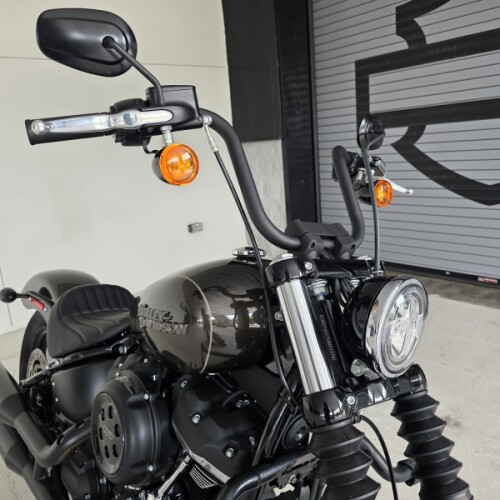 2020 Harley-Davidson® Street Bob® River Rock Gray thumb 2