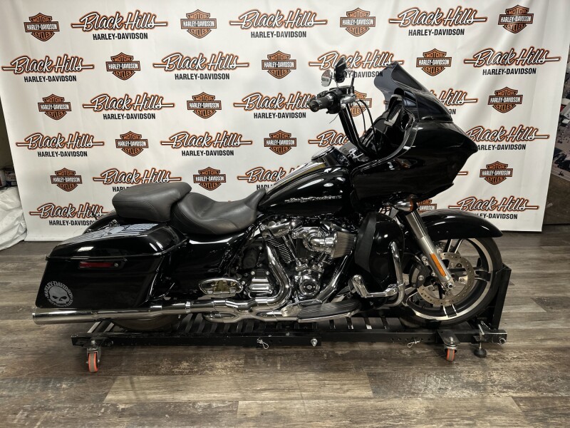 FLTRXS 2017 Road Glide® Special