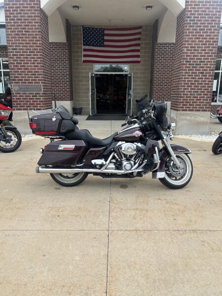2005 Harley-Davidson® Electra Glide® Ultra Classic® Vivid Black