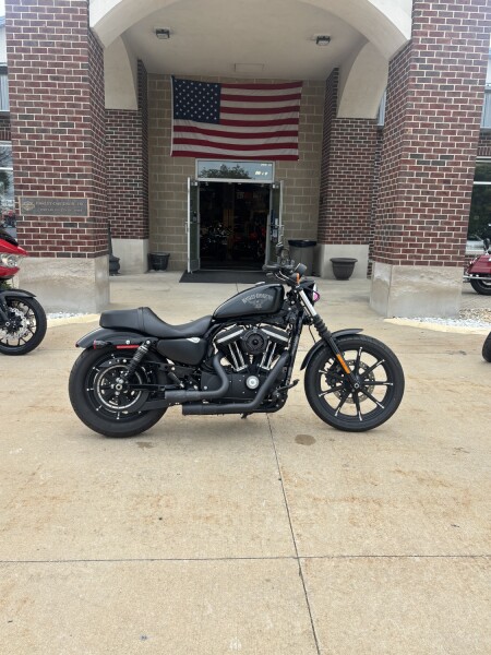 2018 Harley-Davidson® Iron 883™ Black Denim