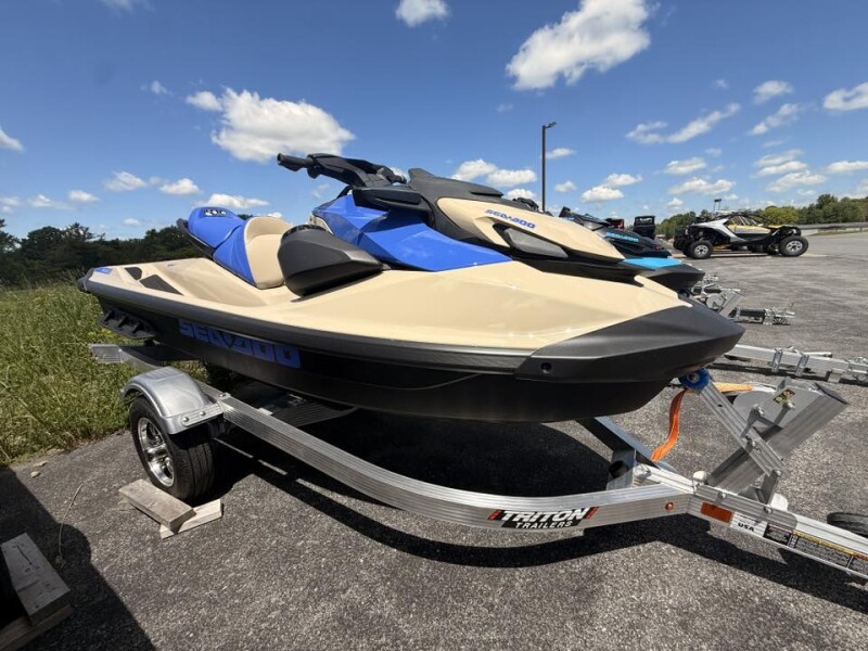 2026 SEA-DOO WAKE 170 AUD IN SAND & DAZZLING BLUE
