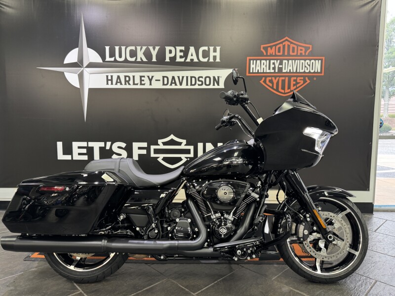 2026 Harley-Davidson® Road Glide® Vivid Black Black Trim