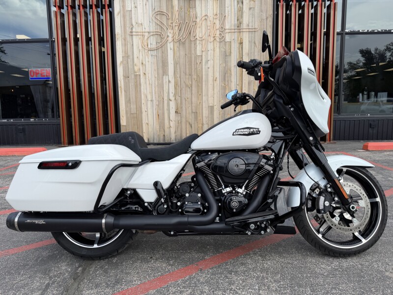 FLHX 2024 Street Glide®
