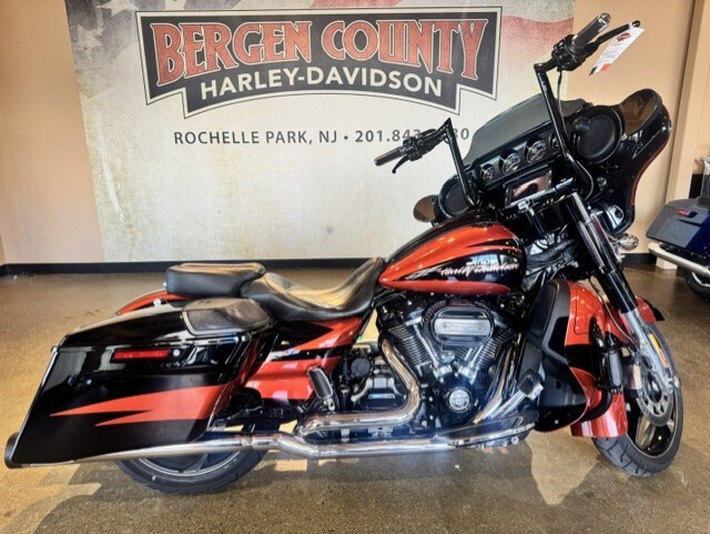2017 Harley Davidson CVO Street Glide FLHXSE