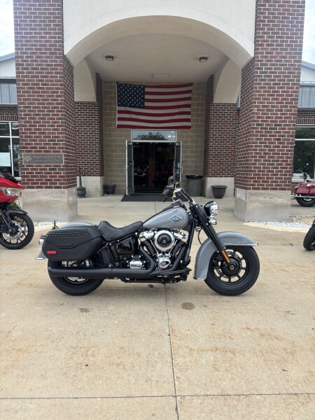 2026 Harley-Davidson® Heritage Classic Dark Billiard Gray Black Cast Wheels