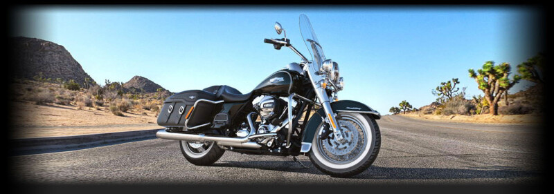 2015 Harley-Davidson® Road King® Classic Vivid Black