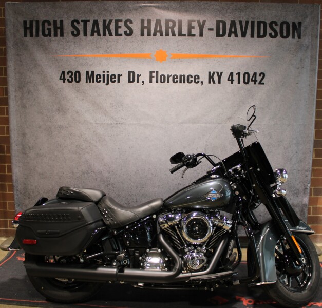 2025 Harley-Davidson® Heritage Classic Iron Horse Metallic w/Laced Wheels FLHC