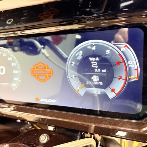2025 FLTRXSE Harley-Davidson® CVO™ Road Glide® Raven Fade 135 Motor thumb 0