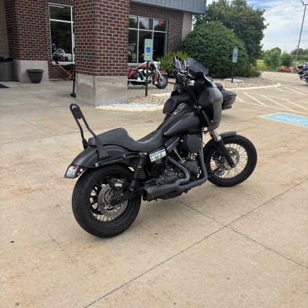 2017 Harley-Davidson® Street Bob® Black Denim thumb 2