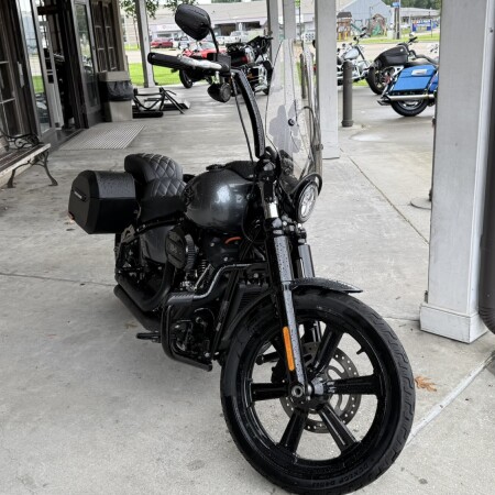 2023 Harley-Davidson® Street Bob® 114 thumb 1