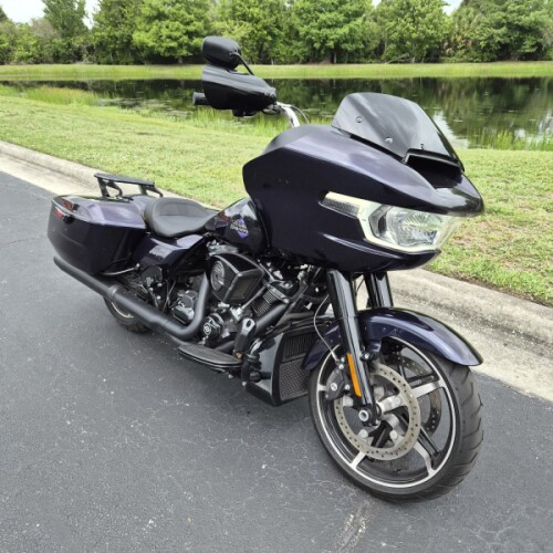 FLTRX 2025 Road Glide™ thumb 2